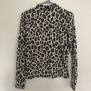 Long sleeve cheetah print shirt